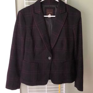 Limited navy black and red plaid blazer